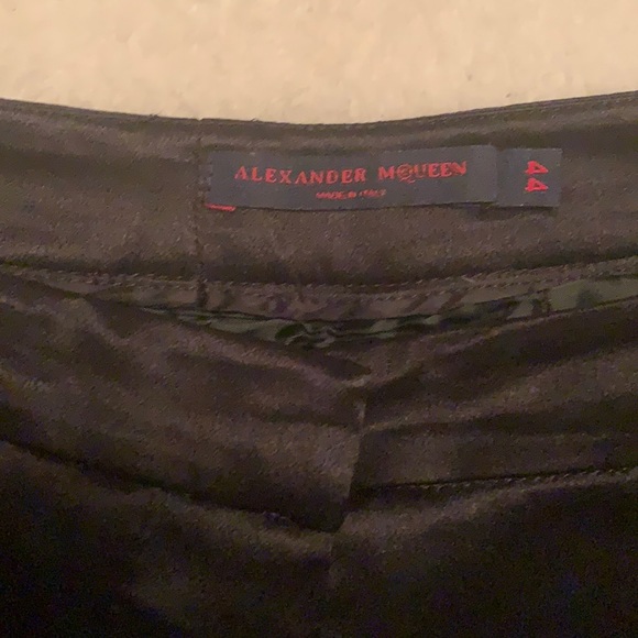 Alexader McQuee Silk Suit - Picture 14 of 16